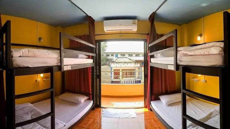 6-Bed Mixed Dormitory