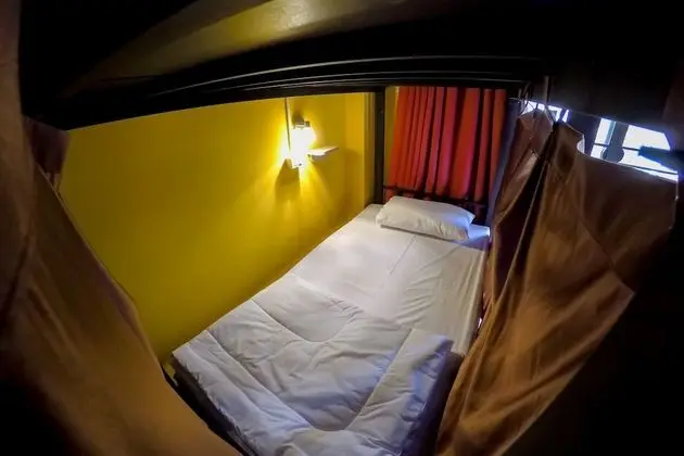 6-Bed Mixed Dormitory