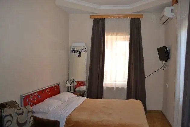 Standard Tek Büyük Yataklı Oda