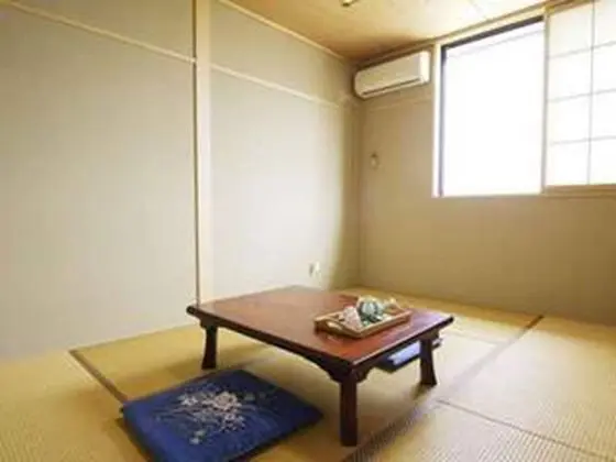 Traditional Oda, Sigara İçilebilir (Japanese Style for 3 Guests)