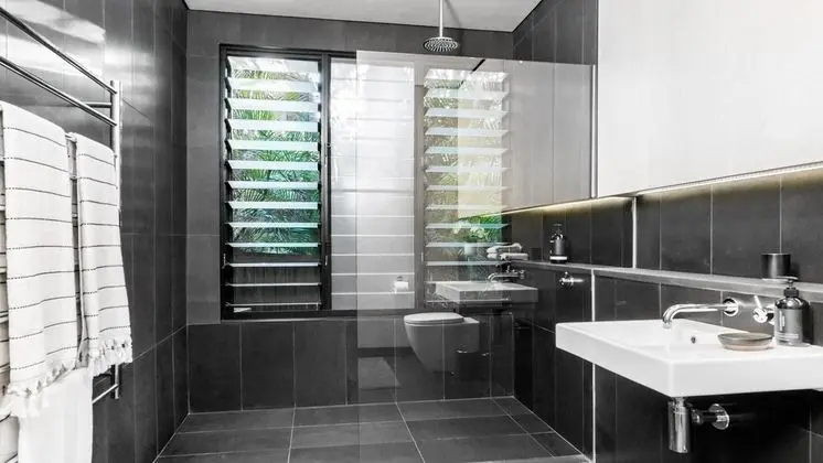 Luxury Ev, Bağlantılı Odalar