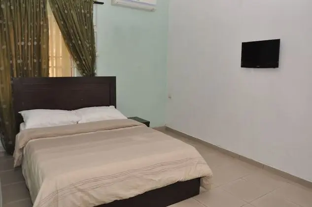 Apart Daire, 2 Yatak Odası, Avlu Manzaralı