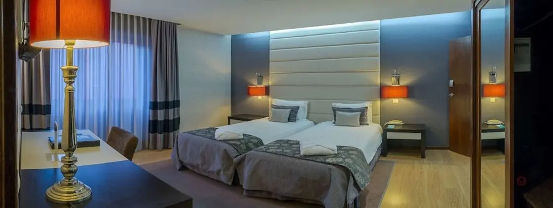 Standard Tek Büyük veya İki Ayrı Yataklı Oda, 1 Çift Kişilik veya 2 Tek Kişilik Yatak