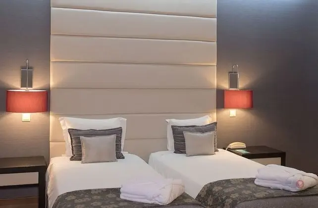 Standard Tek Büyük veya İki Ayrı Yataklı Oda, 1 Çift Kişilik veya 2 Tek Kişilik Yatak