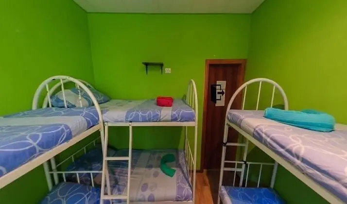 Ortak Ranzalı Oda, Karma Ranzalı Oda (Bed in 6-bed Room)