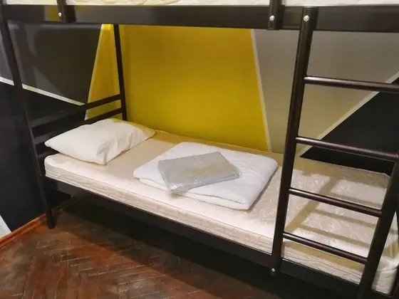 Ortak Ranzalı Oda, Karma Ranzalı Oda, Penceresiz (Bed in 4-bed Room)