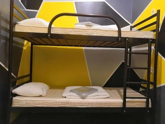 Ortak Ranzalı Oda, Karma Ranzalı Oda, Penceresiz (Bed in 4-bed Room)