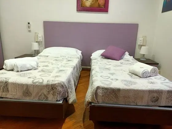 Tek Büyük veya İki Ayrı Yataklı Oda, Banyolu/Duşlu
