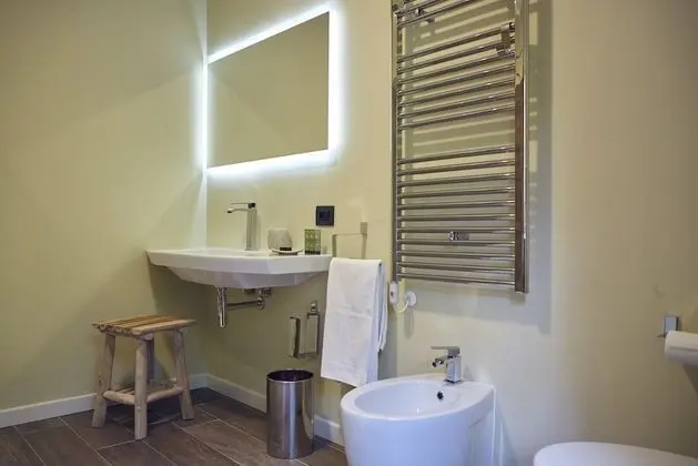 Luxury Tek Büyük Yataklı Oda, Özel Banyo, Şehir Manzaralı (Suite Trilussa)