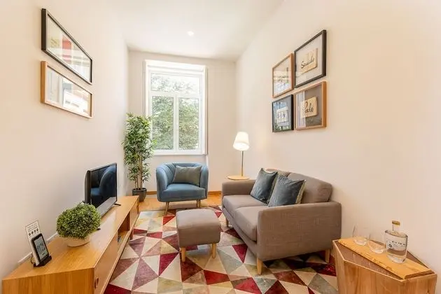 One-Bedroom Apartment 2F