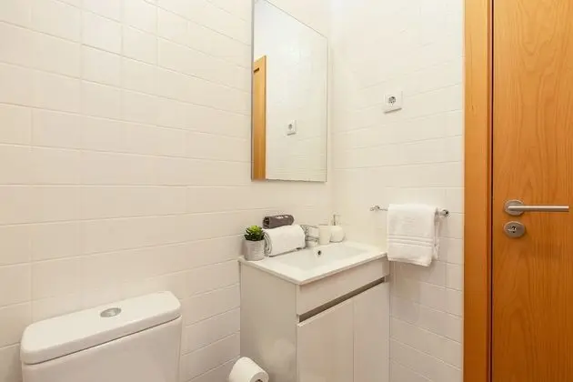 One-Bedroom Apartment 2F