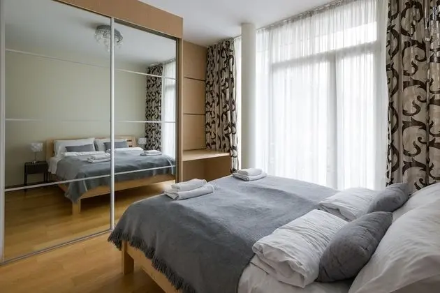 Deluxe Apart Daire, 2 Yatak Odası, Balkon (for 6 people, Łobzowska Street)