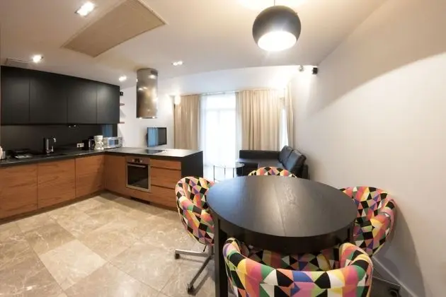 Deluxe Apart Daire, 2 Yatak Odası, Balkon (for 6 people, Łobzowska Street)