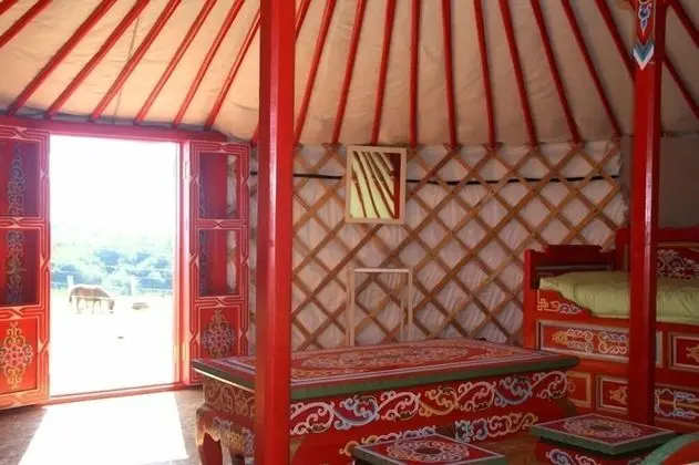 Büyük Yataklı Tek Kişilik Oda