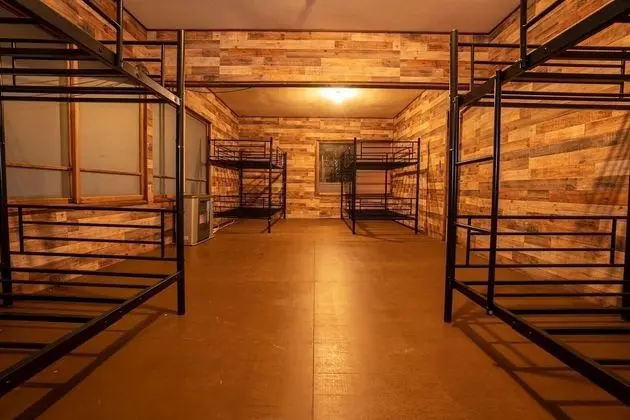 Dört Kişilik Oda, Sigara İçilmez (for 3-4 guests)