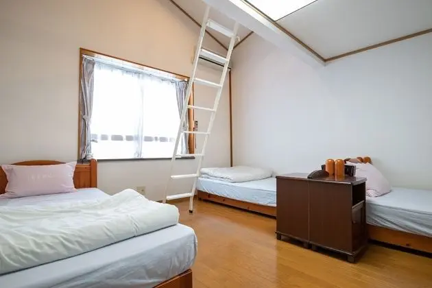 Ortak Ranzalı Oda, Sadece erkekler için (Single Bed)