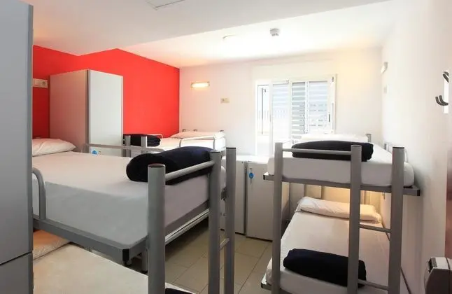 Yatakhanede Yatak Capacity 6 One Bedroom