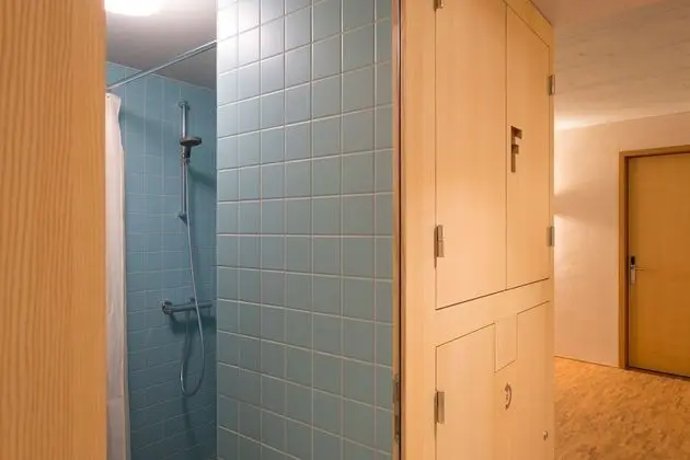 Standard Oda, Ortak Banyo (Sextuple Room)