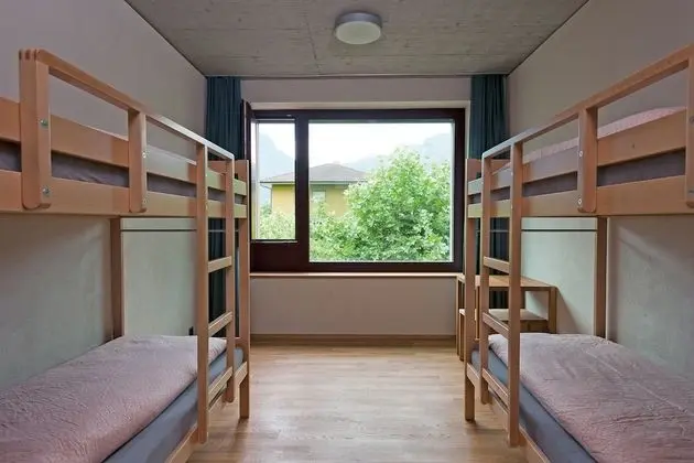 Dört Kişilik Oda, Ortak Banyo