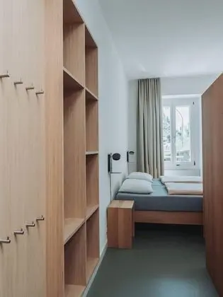 Dört Kişilik Oda, Ortak Banyo
