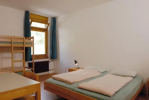 Dört Kişilik Oda, Ortak Banyo