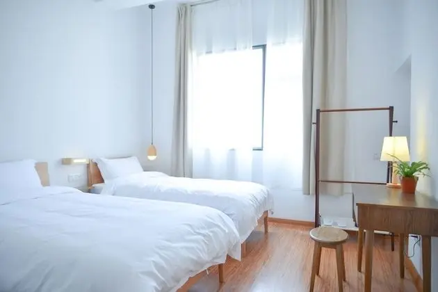 Comfort Tek Büyük Yataklı Oda, Avlu