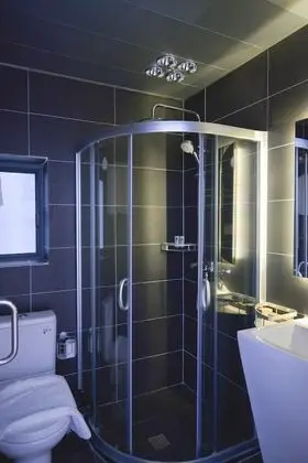 Comfort Tek Büyük Yataklı Oda, Avlu