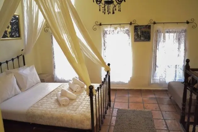 Stüdyo (1st Floor)