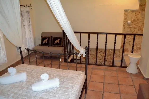Stüdyo (1st Floor)