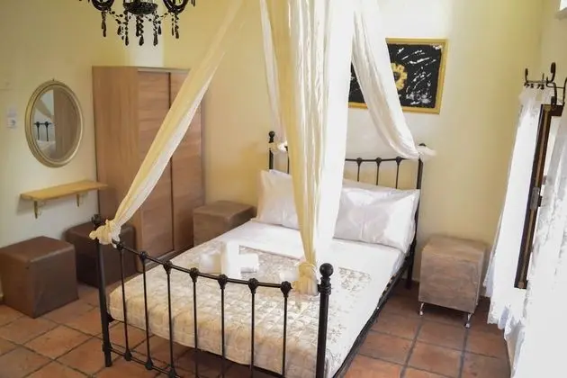 Stüdyo (1st Floor)