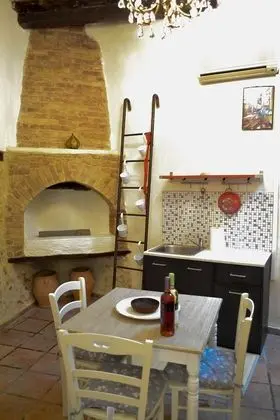 Stüdyo (1st Floor)
