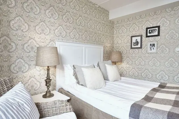 Basic Tek Büyük Yataklı Oda