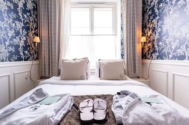 Basic Tek Büyük Yataklı Oda