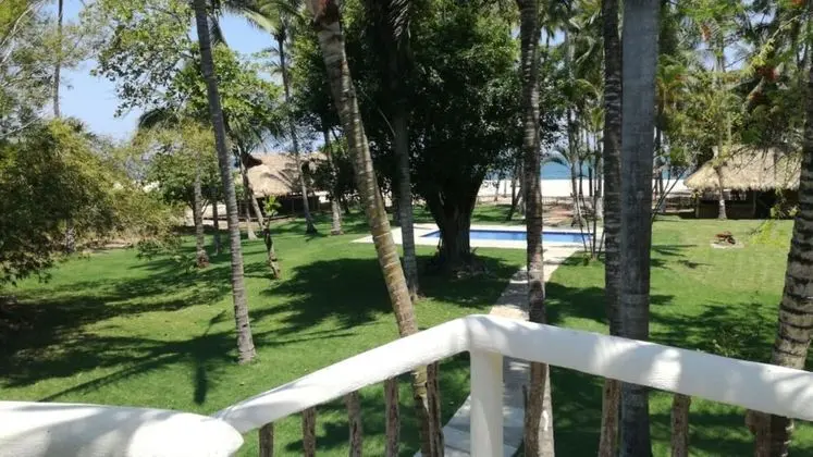 Üç Kişilik Oda, Deniz Manzaralı