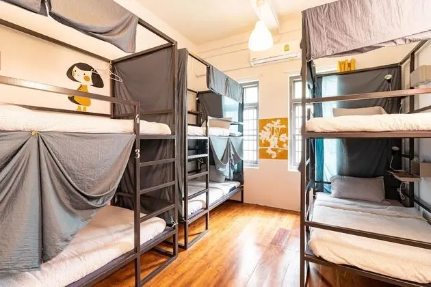 Female dorm with share bathroom
