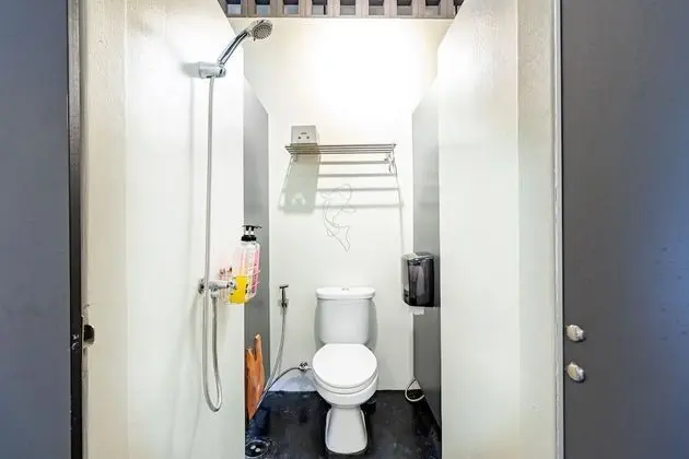 Female dorm with share bathroom