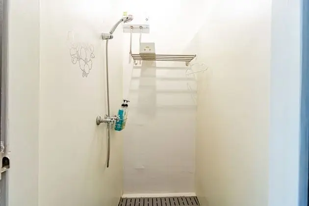 Female dorm with share bathroom