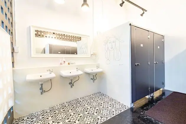 Female dorm with share bathroom