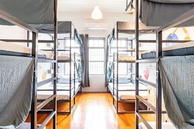 Mixed dorm with share bathroom