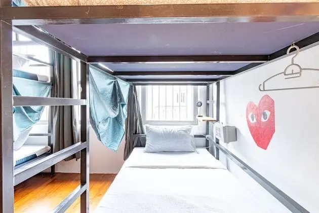 Mixed dorm with share bathroom