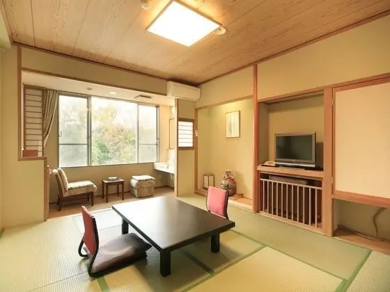 Traditional Oda (Japanese Style with Private Toilet)