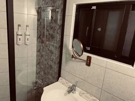 Ev