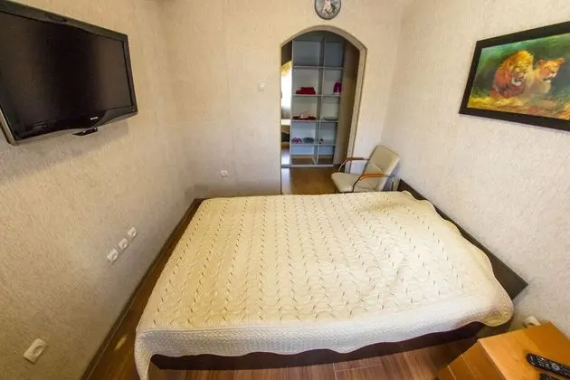 Standard Tek Büyük veya İki Ayrı Yataklı Oda, Ortak Banyo