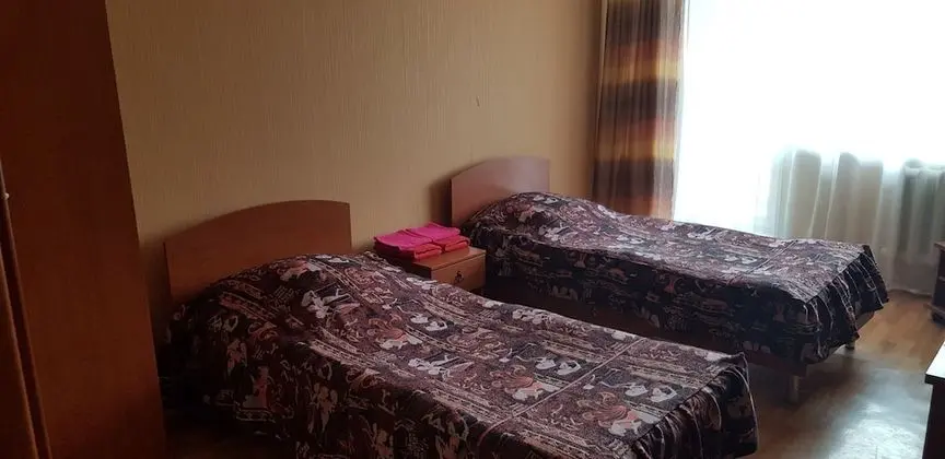 Standard Tek Büyük veya İki Ayrı Yataklı Oda, Ortak Banyo