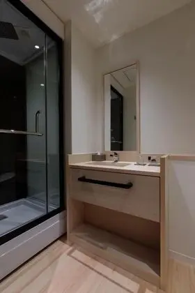Üç Kişilik Oda, Sigara İçilmez (Ima / 2nd floor)