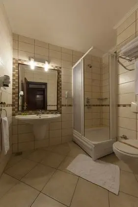 https://imagessl.etstur.com/files/images/hotelImages/TR/51848/l/Yucelen-Hotel-Oda-53780.JPG