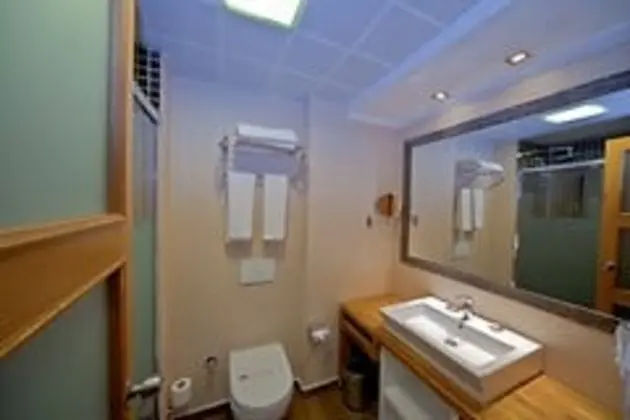 Sedir Konağı Family Room Banyo