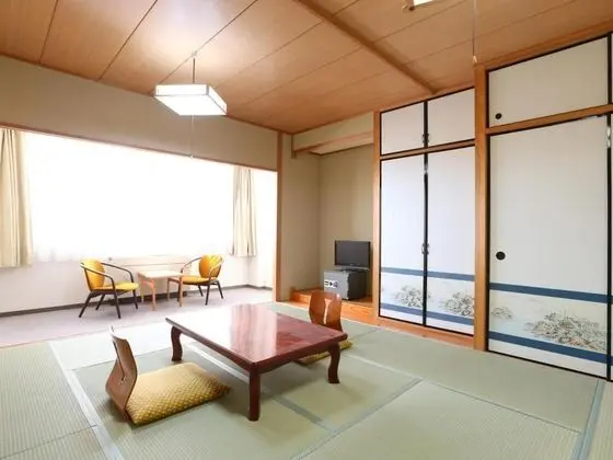 Traditional Dört Kişilik Oda, Sigara İçilmez, Özel Banyo (Japanese-Style Room with Private Bath)