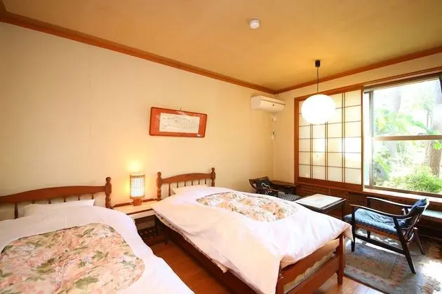 İki Ayrı Yataklı Oda (with Tatami space)
