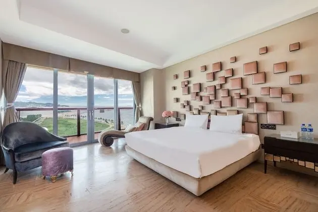 Deluxe Tek Büyük Yataklı Oda, Deniz Manzaralı
